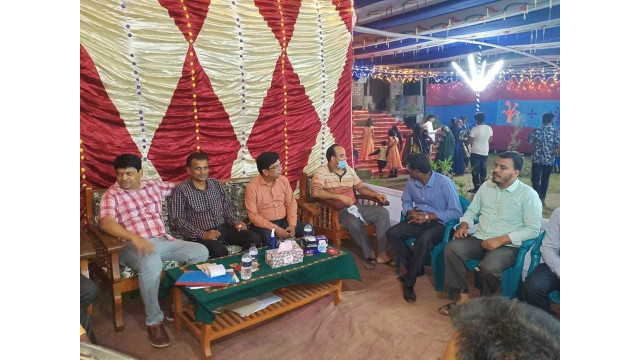 মহা নবমীতে পৌর এলাকার বিভিন্ন মন্ডপ পরিদর্শন করলেন সামিউল হক লিটন