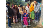 শহীদ বুদ্ধিজীবী দিবস উপলক্ষে প্রতিবন্ধীর মাঝে ডা. গোলাম রাব্বানীর হুইল চেয়ার প্রদান 