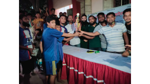 আজাইপুরে নকআউট মিনি ফুটবল টুর্নামেন্টের ফাইনাল অনুষ্ঠিত