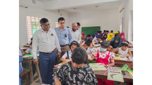 জাতীয় শোক দিবস উপলক্ষে রচনা,চিত্রাংকনসহ বিভিন্ন প্রতিযোগিতা জেলা প্রশাসকের  পরিদর্শন 