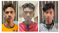 চাঁপাইনবাবগঞ্জে যাত্রীবেশে অটোরিকশা ছিনতাই-গ্রেফতার ৪   