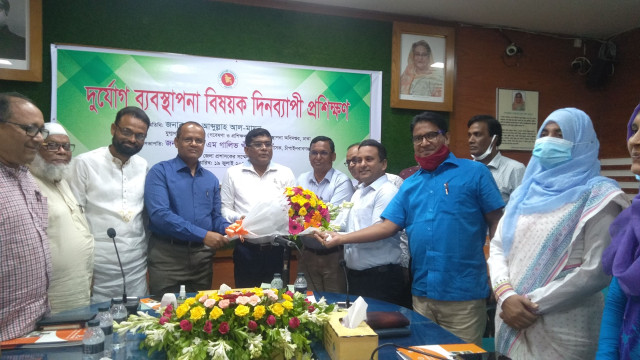করোনা প্রতিরোধে মডেল চাঁপাইনবাবগঞ্জ  জনপ্রশাসন পদক পাচ্ছে চারজন