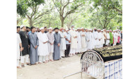 আকবর হোসেনের মাতার জানাজা ও দাফন সম্পন্ন