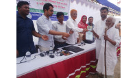 চাঁপাইনবাবগঞ্জ পৌরসভায় বয়স্ক, বিধবা ও স্বামী নিগৃহীতা ভাতার বই ও ভাতা বিতরণ 