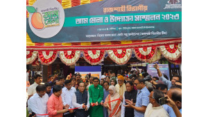 চাঁপাইনবাবগঞ্জে রাজশাহী বিভাগীয় আম মেলা ও উদ্যোক্তা সম্মেলন অনুষ্ঠিত 