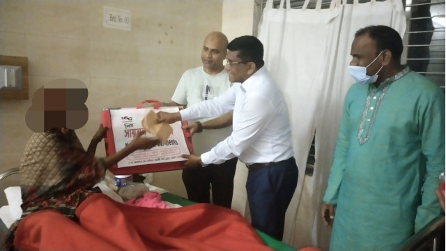 সন্তান প্রসব করা অসহায় নারীর পাশে জেলা প্রশাসক-চিকিৎসাসহ আবাসন ব্যবস্থা করা হবে
