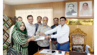ক্যান্সার আক্রান্ত শিশু সামিয়া ও শরিফুলকে ২ লক্ষ ৯০ হাজার টাকা  দিল  এরফান আলী ফাউন্ডেশন 