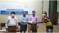 মাননীয় প্রধানমন্ত্রী শেখ হাসিনার পক্ষ থেকে কর্মহীন সংস্কৃতিসেবীদের মাঝে আর্থিক সহায়তা
