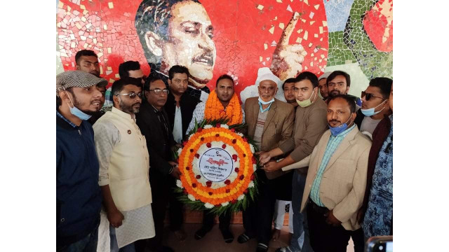 চাঁপাইনবাবগঞ্জে প্রধানমন্ত্রী ও ছাত্রলীগের কেন্দ্রীয় নেতাদের শুভেচ্ছা জানিয়ে আনন্দ শোভাযাত্রা  