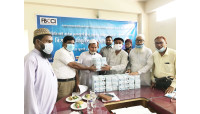 চাঁপাইনবাবগঞ্জ পৌরসভার বিভিন্ন জামে মসজিদে চেম্বারের মাস্ক বিতরণ