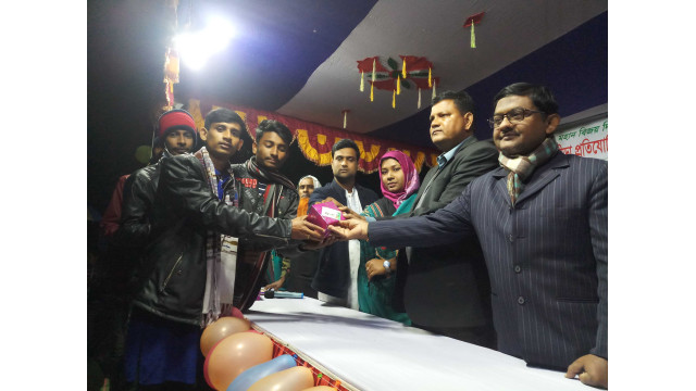 চাঁপাইনবাবগঞ্জ পৌরসভার শেহালায় পুরস্কার বিতরণ ও সাংস্কৃতিক অনুষ্ঠান 