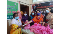 প্রতিবন্ধী স্কুল, হাফেজিয়া মাদ্রাসা ও এতিমখানায় ওয়েল ফেয়ার ক্লাবের খাদ্য সামগ্রী ও মাস্ক বিতরণ  
