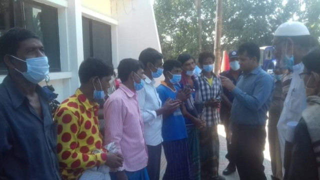 চাঁপাইনবাবগঞ্জে বারঘরিয়ায় বিট পুলিশিং এর অভিযানে ১১ জন গ্রেপ্তার 