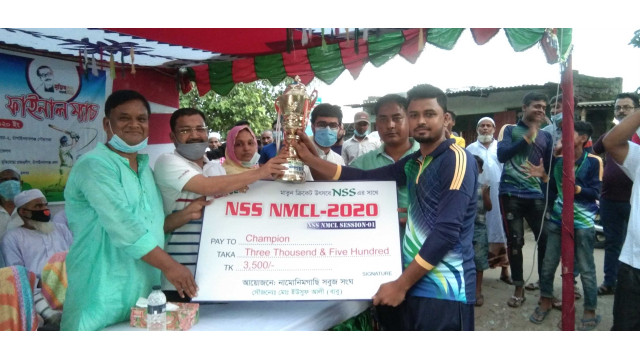 নামোনিমগাছী গ্রামীণ ট্রাভেলস্ মিনি ক্রিকেট টুর্নামেন্টে চ্যাম্পিয়ান কিংস কোবরা