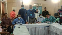চাঁপাইনবাবগঞ্জ পৌর আওয়ামী লীগের ১৫টি ওয়ার্ডের সভাপতি-সম্পাদকের সাথে জেলা সভাপতি মইনুদ্দিন মণ্ডলের মতবিনিময় 