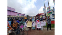 শিবগঞ্জে ধর্ষণ ও নারী নির্যাতন ঘটনার প্রতিবাদে শিক্ষার্থীদের মানববন্ধন ও প্রতিবাদ মিছিল