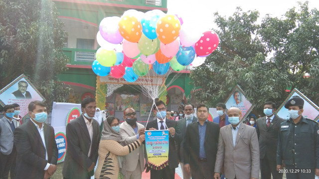 চাঁপাইনবাবগঞ্জে তিনদিনব্যাপী বঙ্গবন্ধু দেয়ালিকা উৎসব শুরু 