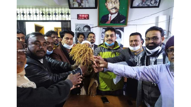 বারঘরিয়া ইউনিয়নে বিএনপি মনোনিত ধানের শীষের প্রার্থী কামরুজ্জামান টুটুল