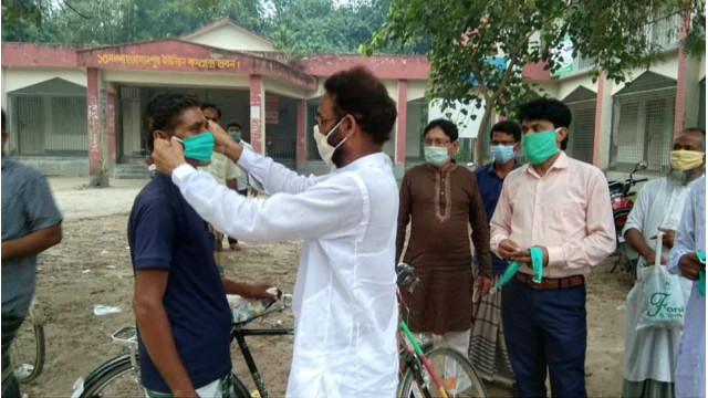 ৩ ইউনিয়নে উপজেলা চেয়ারম্যানের মাস্ক বিতরণ ও সচেতনতামূলক সভা