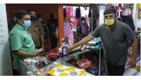 মাস্ক ব্যবহার ও নিরাপদ দূরত্ব বজায় না রাখায় ১৫ হাজার টাকা জরিমানা