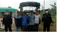 দ্বারিয়াপুর হাতাপাড়া থেকে ১৩ কেজি গাঁজাসহ ৪ জন আটক