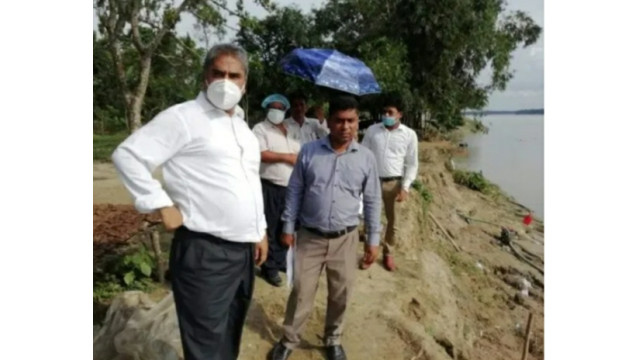 মহানন্দার ভাঙন এলাকা পরিদর্শন পানি উন্নয়ন বোর্ডের