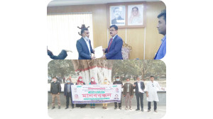 চাঁপাইনবাবগঞ্জে অনার্স, মাস্টার্স শিক্ষকদের এমপিওভুক্তির দাবিতে   মানববন্ধন 