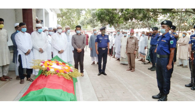 বীর মুক্তিযোদ্ধা মোঃ সাজাহান আলি  (পোচু) কে   রাষ্ট্রীয় মর্যাদায় দাফন 