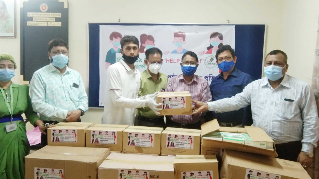 জেলা সদর হাসপাতালে   চিকিৎসা সামগ্রী দিলেন আ.লীগ নেত্রী জারা মাহবুব
