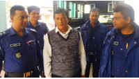 চাঁপাইনবাবগঞ্জে ভূয়া  ইনকাম ট্যাক্স  অফিসার গ্রেফতার 