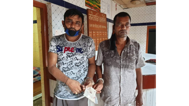 লাল বোডিং থেকে হেরোইন উদ্ধার  : ৫ জনকে গ্রেপ্তার করেছে ডিবি পুলিশ
