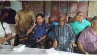 ধাইনগরে চেয়াম্যান প্রার্থী মতিউর রহমান মতির বিভিন্ন পূজামণ্ডপ পরিদর্শন