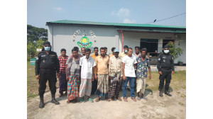 রেহাইচর  স্টেডিয়াম এলাকায় ১৪ জন মাদক সেবনকারীকে গ্রেপ্তার করেছে র‌্যাব