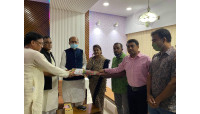 কেন্দ্রীয় সভাপতি ও সম্পাদককে সদর উপজেলা কৃষক লীগের ফুলেল শুভেচ্ছা
