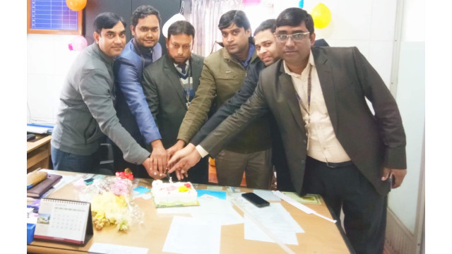 গোমস্তাপুর শাখার সোনালী ব্যাংক ব্যবস্থাপক শহিদুল ইসলাম কে সংবর্ধনা প্রদান 