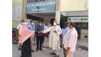 জনসাধারণের চলাচলের জন্য এককাঠা জমি কিনে দিলেন এমপি হারুন
